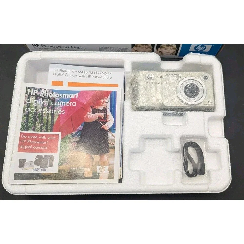 HP Photosmart M415 5.2MP Digital Camera New In Box